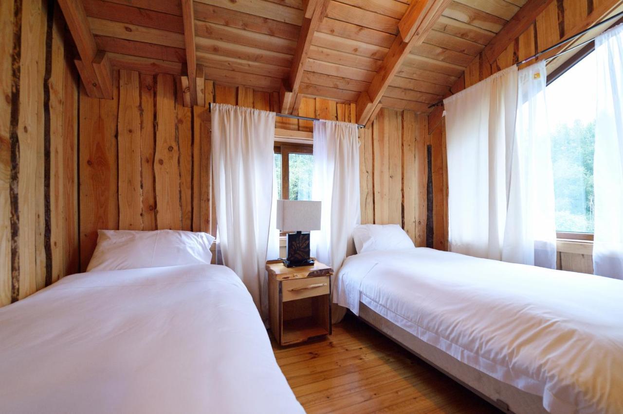 Huilo Huilo Cabanas Del Bosque Puerto Fuy Rom bilde